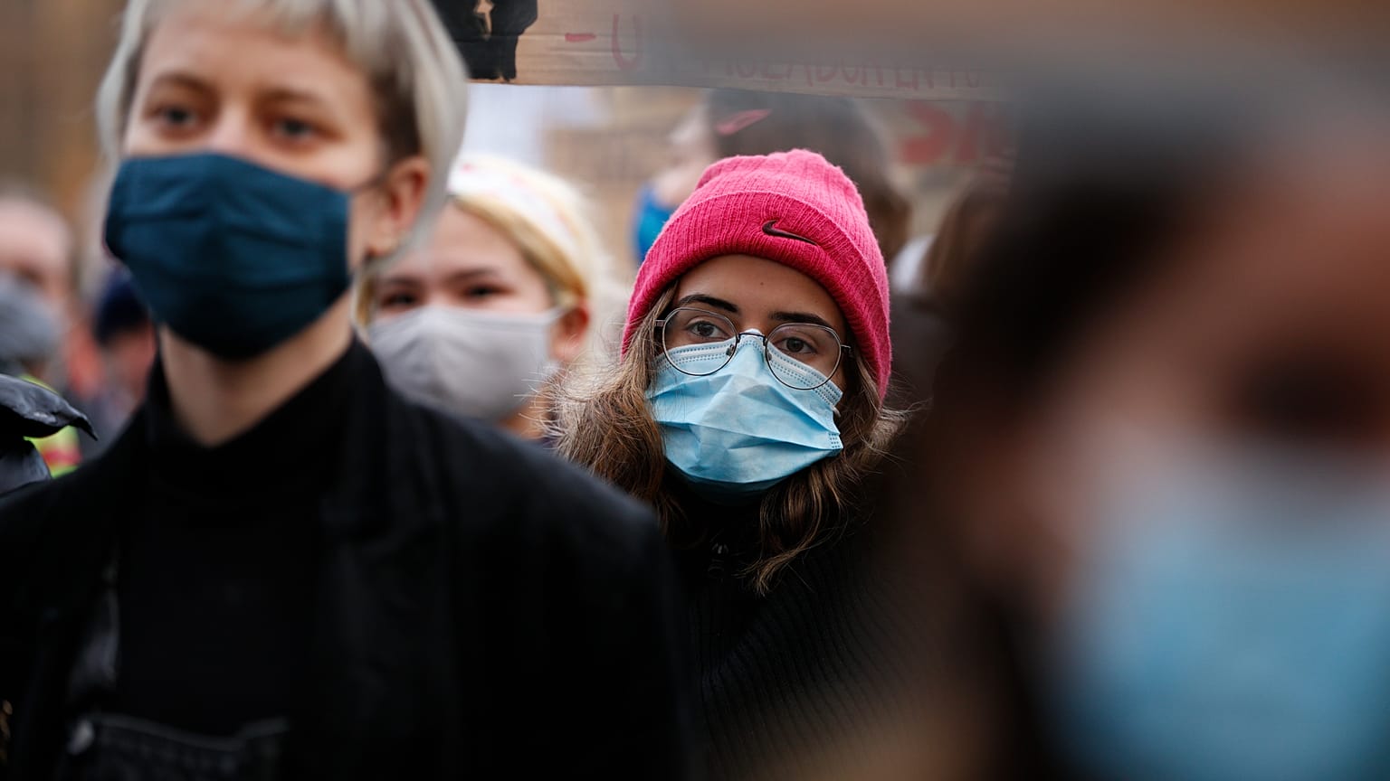Türkiye'nin İstanbul Sözleşmesi'nden çekilmesine verilen tepkiler
