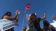 Gewalt gegen Frauen: Türkei verlässt Europa-Konvention