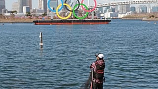 Pêcheur dans la ville de Tokyo (Japon), le 23/02/2021 - archives