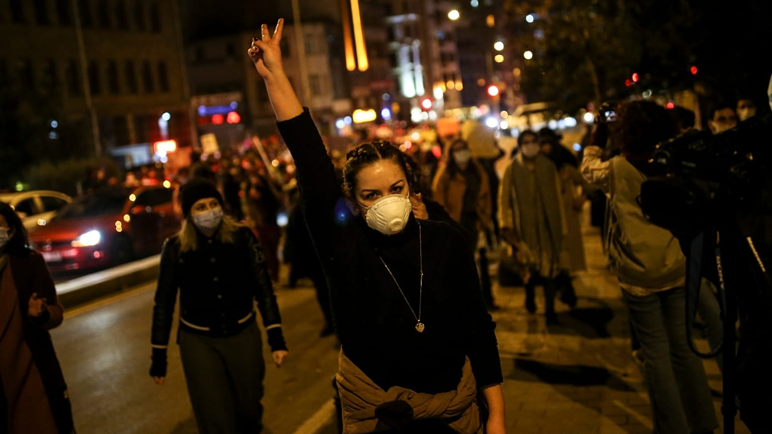مظاهرات تطالب باحترام حقوق المرأة في تركيا
