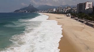 À Rio, les plages interdites d'accès avant un probable nouveau tour de vis