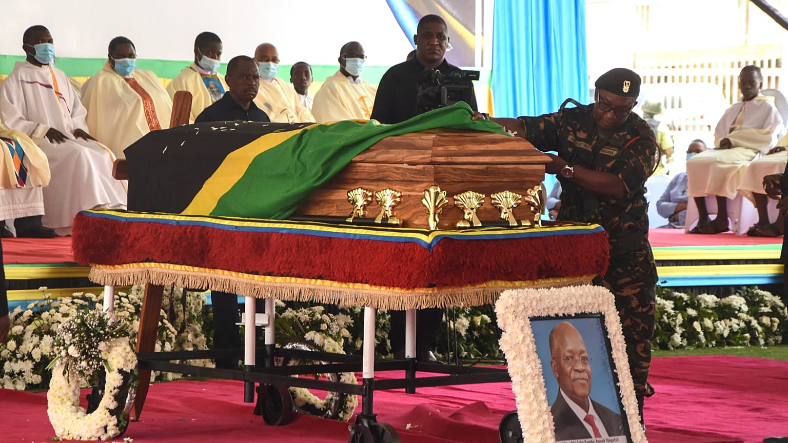 Começou o velório do Presidente John Magufuli