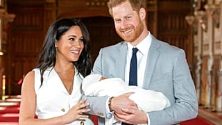 Harry és felesége, Meghan bemutatják a világnak Archie-t, elsőszülött fiukat