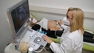 Preocupante aumento de personas sin seguro médico debido a la pandemia