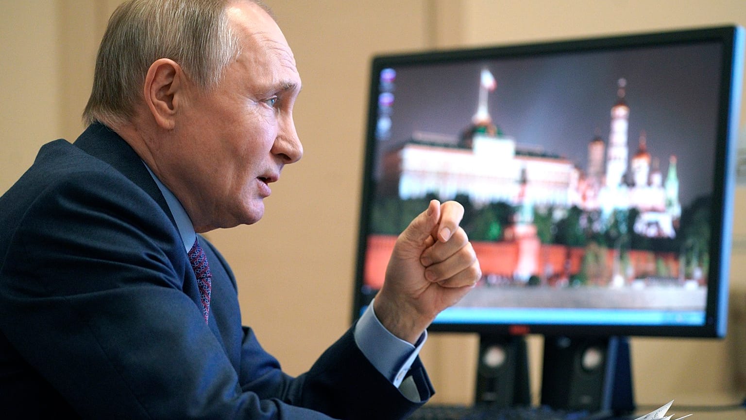 Spoutnik V : "Nous ne forçons personne", insiste Vladimir Poutine qui dénonce le lobbying de l'UE