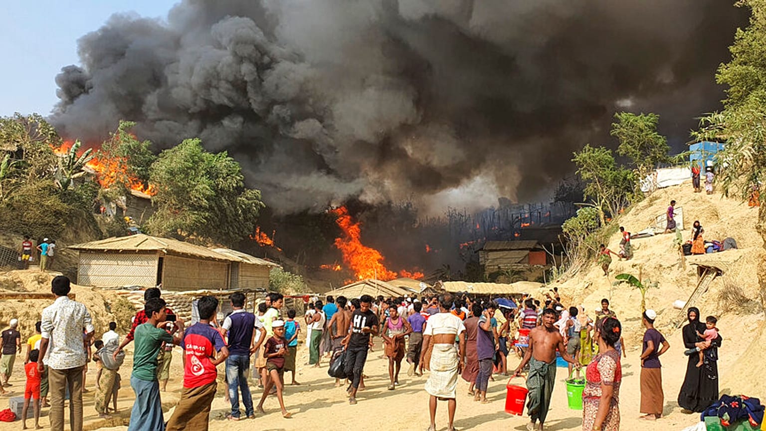 Leégett a rohingja menekültek tábora