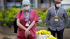 Großbritannien hält inne: Schweigeminuten für Corona-Tote