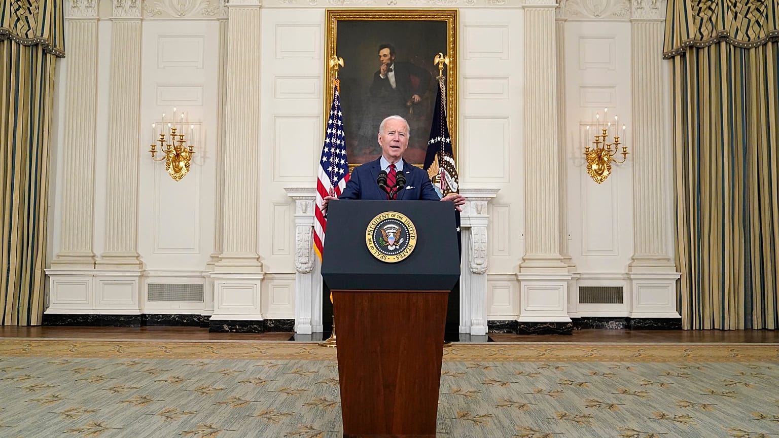 Biden preme per vietare le armi