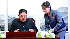 کیم جونگ اون در کنار خواهرش