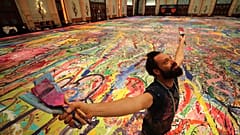 La plus grande toile peinte au monde vendue aux enchères à Dubaï