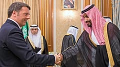 İtalya eski Başbakanı Matteo Renzi'nin Suudi Arabistan Veliaht Prensi Muhammed Bin Salman ile katıldığı konferans için 80 bin dolar aldığı iddia ediliyor.