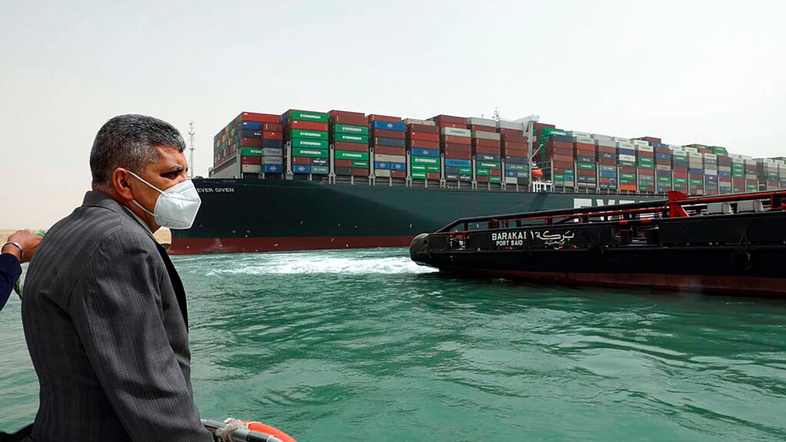 Photo du porte-conteneur Evergreen bloqué dans le Canal de Suez, 25 mars 2021