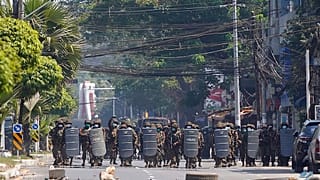 Myanmar Ordusu seçimlere hile karıştırıldığı gerekçesiyle 1 Şubat'tan itibaren ülkedeki yönetimi devraldı.