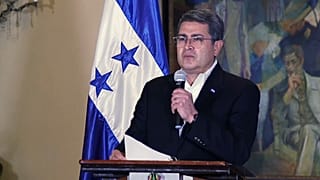Juan Orlando Hernández leyó un declaración a la prensa sin aceptar preguntas