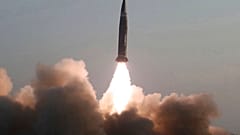 Photo fournie par le gouvernement nord-coréen d'un tir d'essai d'un nouveau type de projectile tactique guidé