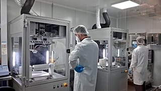 Laboratorio que desarrolla las mascarillas compostables.