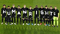 Alman futbolculardan maç öncesi eylem