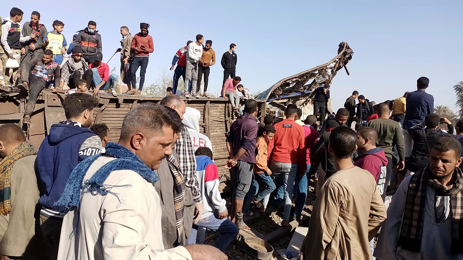 Több tucatnyian meghaltak az egyiptomi vonatkarambolban 