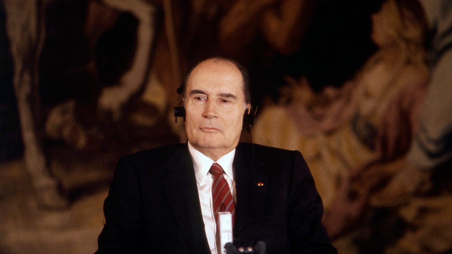 Le rapport pointe le rôle central de l'ancien président François Mitterrand dans la politique française lors du génocide des Tutsis du Rwanda