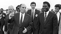 François Mitterrand et Juvenal Habyarimana à Kigali au Rwanda le 10 décembre 1984.