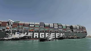 Suezkanal: Heck der "Ever Given" kommt frei