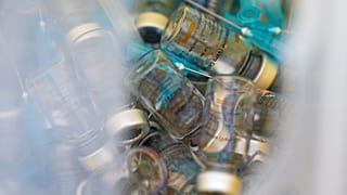 جرعات من اللقاح المضاد لكوفيد-19
