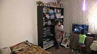 الأمهات القاصرات ظاهرة حاضرة بقوة في المجتمع الروماني