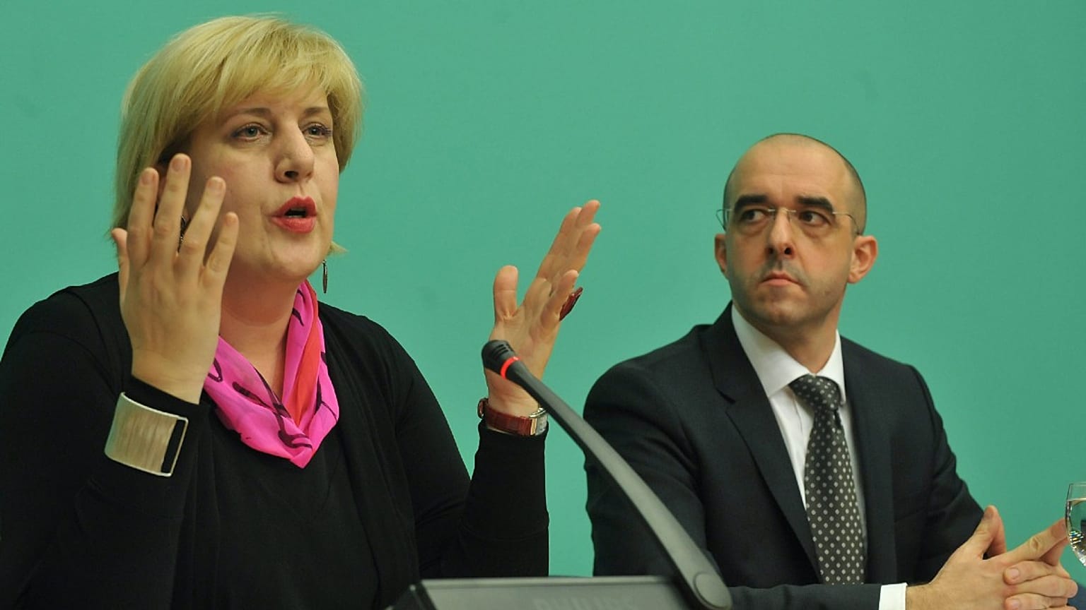 A jelentést készítő Dunja Mijatovic Kovács Zoltánnal 2011-ben