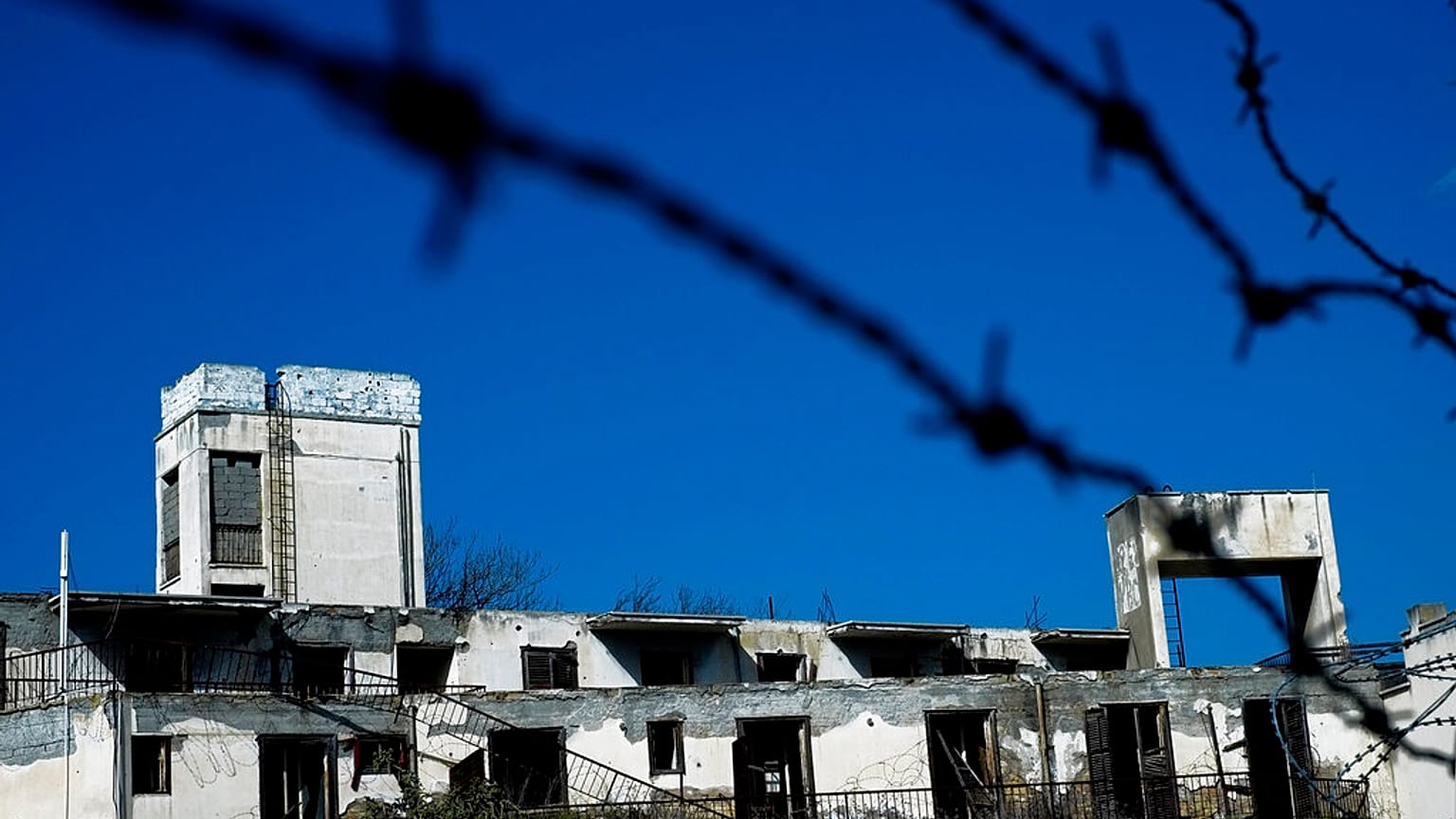 Εγκαταλελειμένο κτίριο στην Πράσινη Γραμμή στην Κύπρο