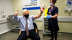 İngiltere Başbakanı Boris Johnson, 19 Mart tarihinde ilk doz Covid-19 aşısı olmuştu.
