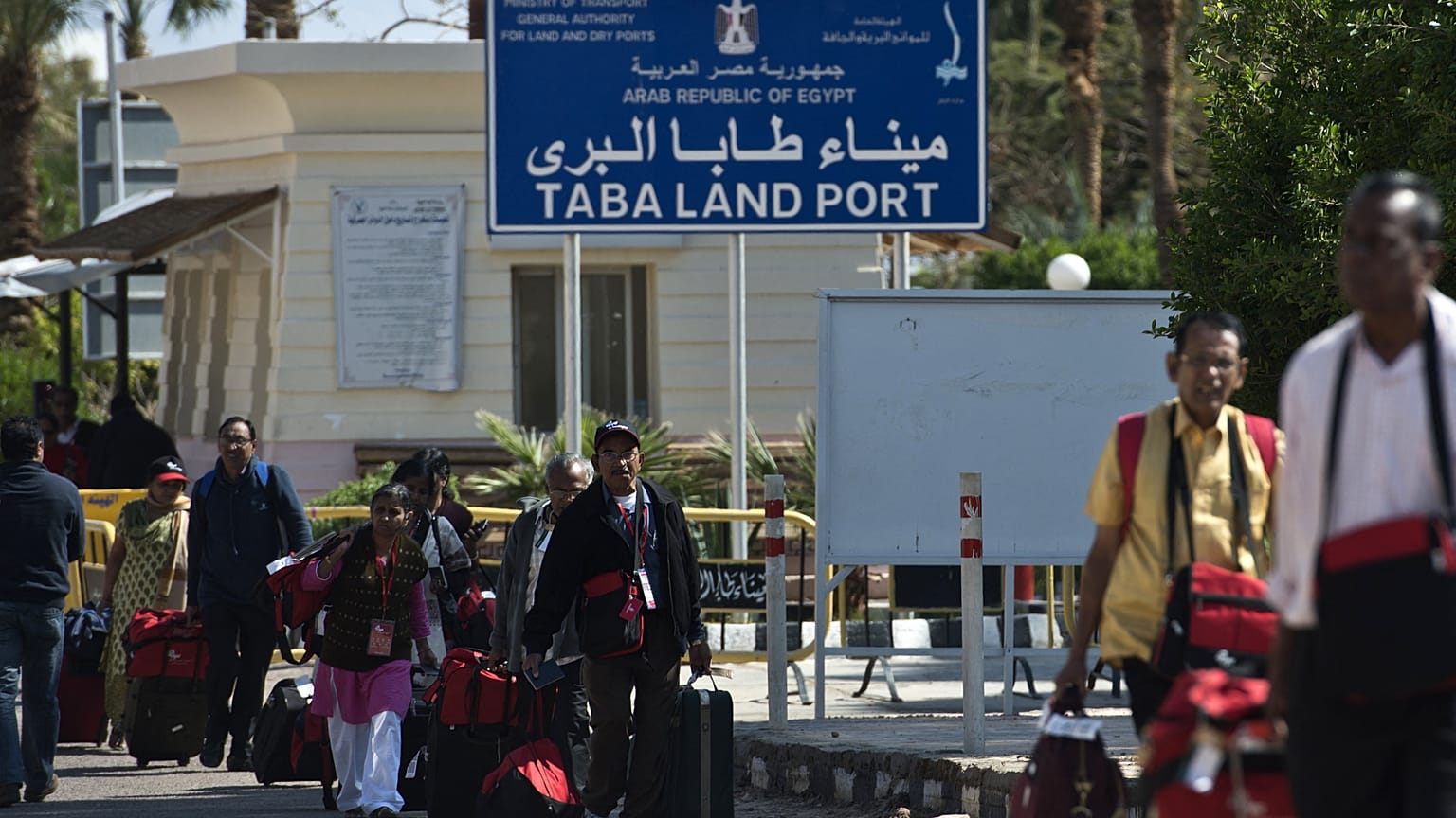 ميناء طابا البري في منتجع جنوب سيناء المصري بالقرب من الحدود مع إسرائيل.