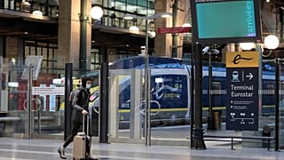 Поезд Eurostar на вокзале в Париже