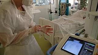 Service de réanimation d'Amiens, dans le nord de la France, 30 mars 2021