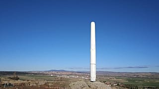 Bladeless wind turbine