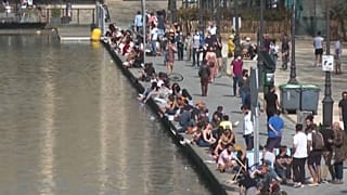Las riberas del Sena se han llenado de paseantes antes del confinamiento