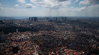 Türkiye ekonomisine ilişkin 2021 yılı büyüme tahminini de yüzde 4,5'ten yüzde 5'e çıkarıldı