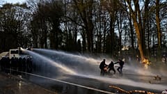 Illegale Fete in einem Park in Brüssel