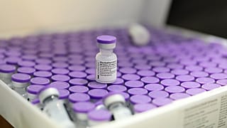 Türkiye'de BioNTech aşılarının ilk dozu uygulanmaya başlandı / Arşiv
