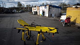 Un campo della comunità rom di Tolosa, nel sud della Francia, fotografato durante il secondo lockdown nel novembre 2020