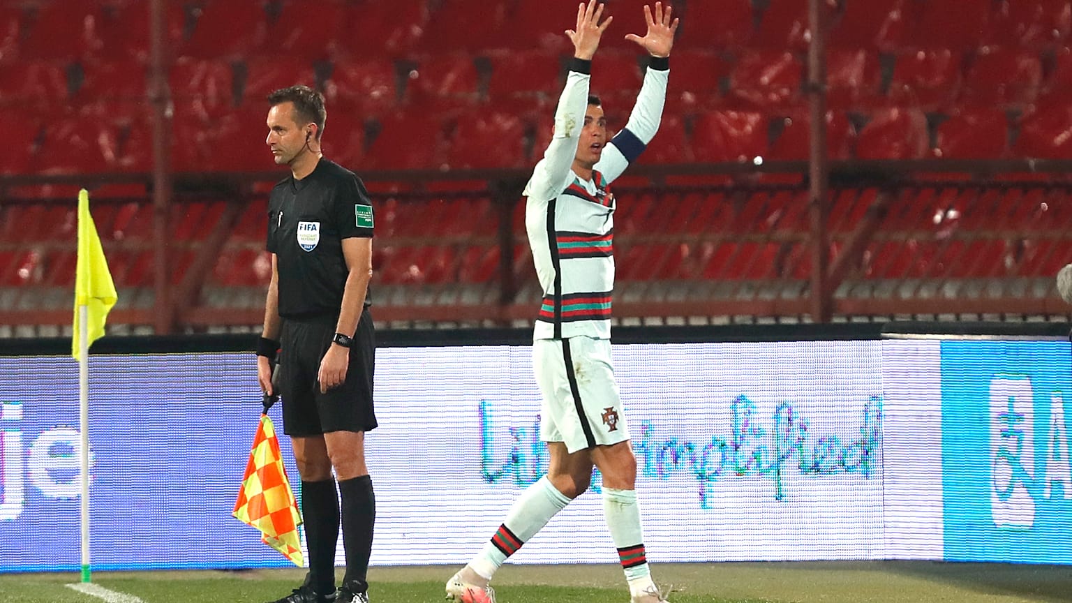 Életmentő műtéthez járul hozzá Cristiano Ronaldo eldobott karszalagja