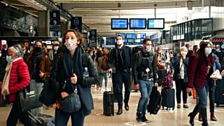 Estación de tren de París en el fin de semana de Pascua