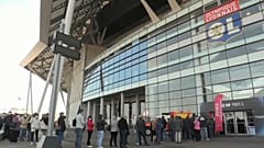 Frankreich impft in Fußballstadien, Italien in Kirchen