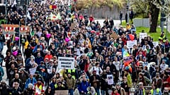 Querdenker protestieren in Stuttgart am 03.04.2021 