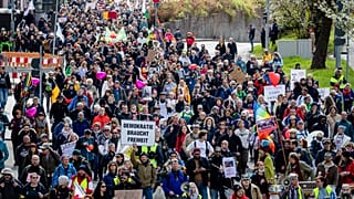 Querdenker protestieren in Stuttgart am 03.04.2021 