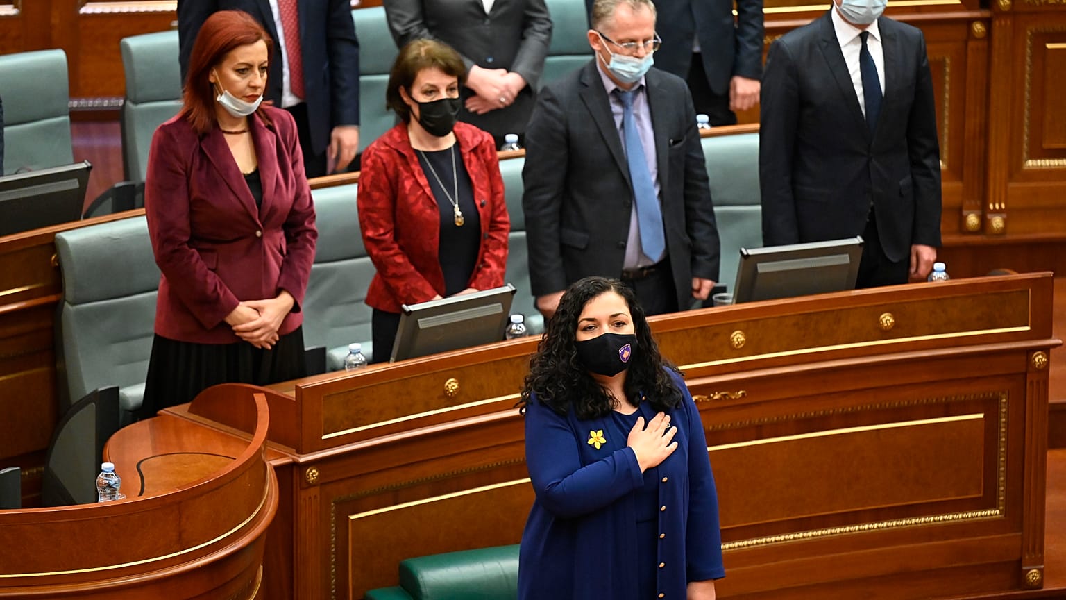 Vjosa Osmani - neue Präsidentin des Kosov bei der Amtseinführung