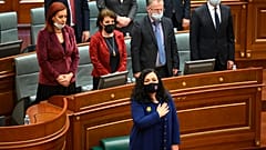 Vjosa Osmani - neue Präsidentin des Kosov bei der Amtseinführung