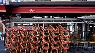 Paris'te kapalı bir restoran