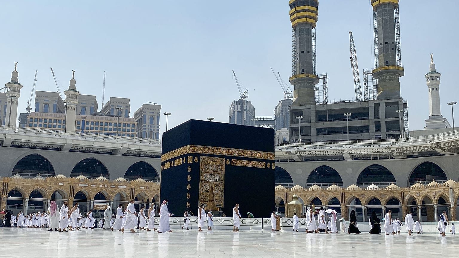 Suudi Arabistan umre yapmak için Covid-19'a karşı bağışıklık kazanılmasını şart kıldı