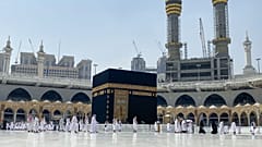 Suudi Arabistan umre yapmak için Covid-19'a karşı bağışıklık kazanılmasını şart kıldı