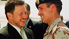  eski Veliaht Prens Hamza bin Hüseyin ile Kral 2. Abdullah 